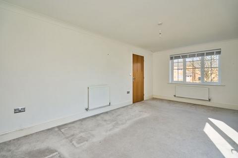 43 Fairway, Standish, Wigan, WN6 0UY