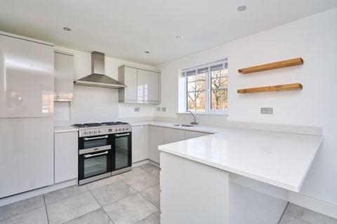 43 Fairway, Standish, Wigan, WN6 0UY