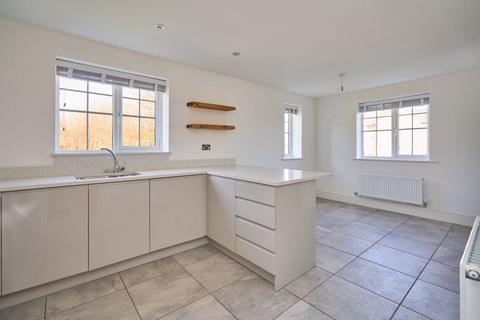 43 Fairway, Standish, Wigan, WN6 0UY