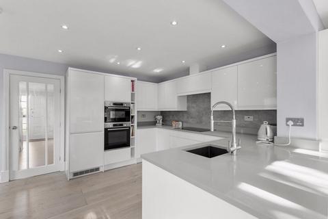 3 bedroom detached house for sale, Mawcroft Close, Leeds LS19
