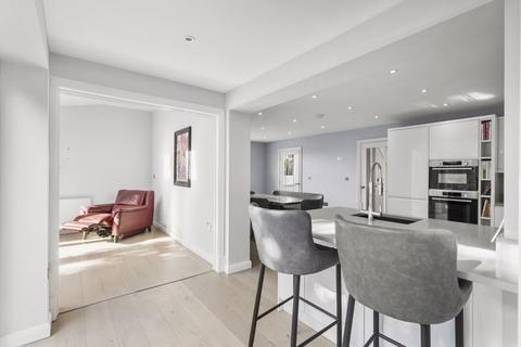 3 bedroom detached house for sale, Mawcroft Close, Leeds LS19