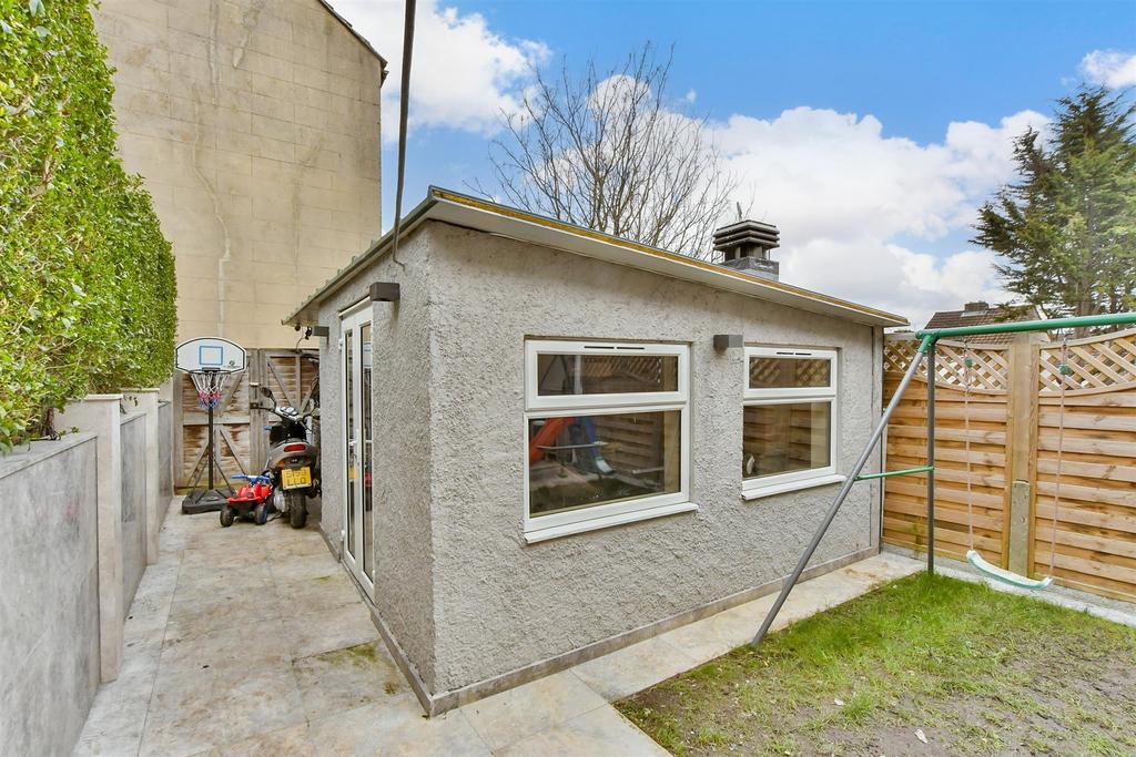 Workshop/Outbuildings