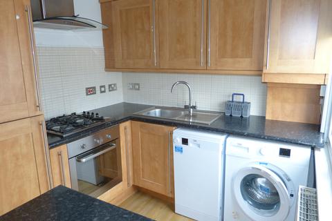 2 bedroom maisonette to rent, Woodville Road, London, NW11