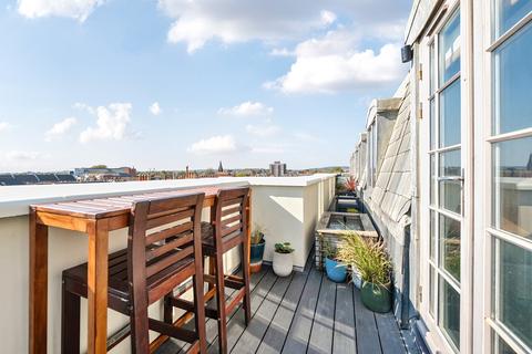 2 bedroom flat for sale, Nautilus, Worthing BN11