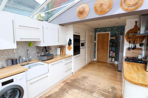 4 bedroom detached house for sale, Aldershot Road, Church Crookham GU52