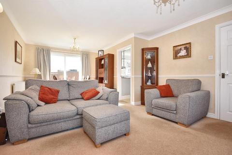 15 Abbot Walk, Clitheroe, BB7 1JE