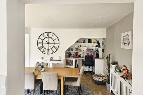 undefined, Southborough, Tunbridge Wells TN4