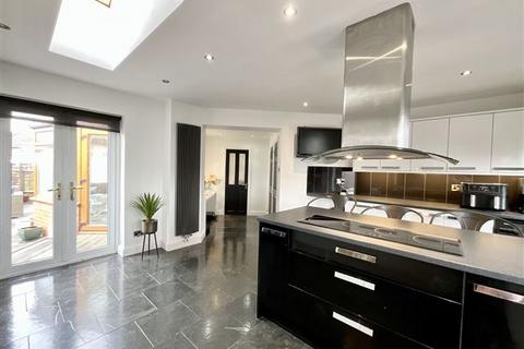 105 Aughton Lane, Aston, Sheffield, S26 2AN