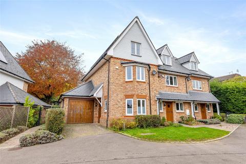 4 bedroom end of terrace house to rent, Bluehouse Lane, Oxted, Surrey, RH8