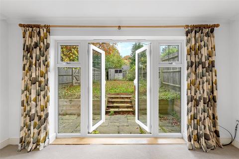 4 bedroom end of terrace house to rent, Bluehouse Lane, Oxted, Surrey, RH8