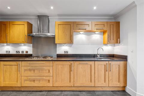 4 bedroom end of terrace house to rent, Bluehouse Lane, Oxted, Surrey, RH8