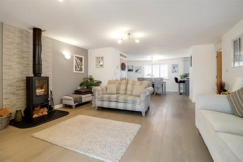 11 Gifford Close, Hartland, Bideford, EX39 6HY