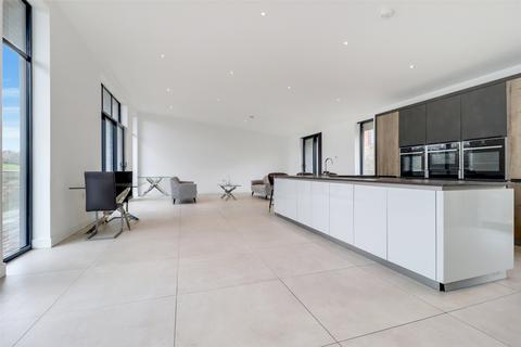 4 bedroom detached house for sale, Langmead Drive, Bideford, Devon, EX39