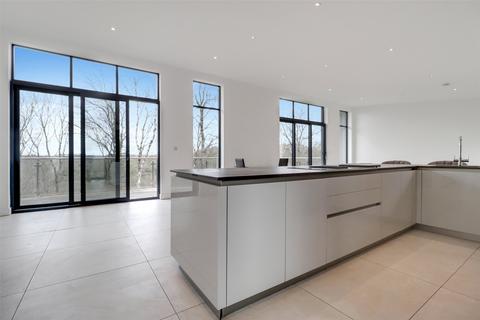 4 bedroom detached house for sale, Langmead Drive, Bideford, Devon, EX39