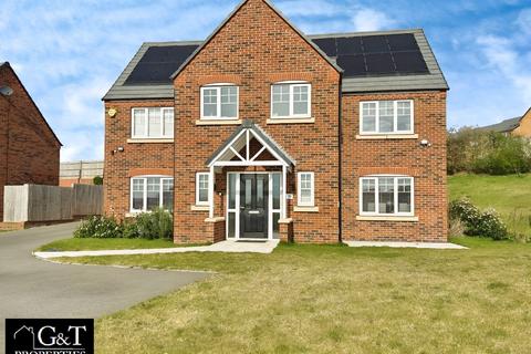5 bedroom detached house for sale, Kingcup Fields, Droitwich