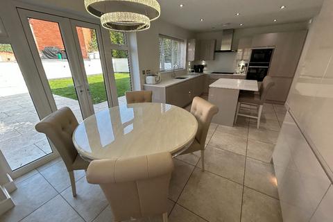 5 bedroom detached house for sale, Kingcup Fields, Droitwich