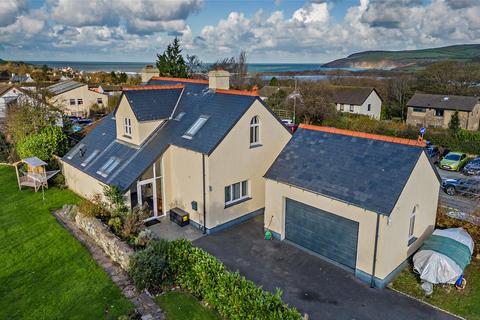 4 bedroom detached house for sale, Long Street, Newport, Pembrokeshire, SA42