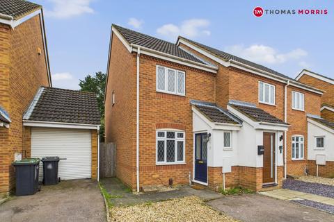 2 bedroom end of terrace house for sale, York Close, Bedfordshire SG18