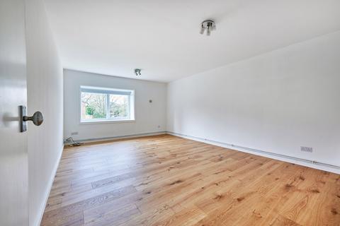 23 Grovelands, Park Street, St Albans, AL2 2TT