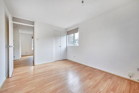 23 Grovelands, Park Street, St Albans, AL2 2TT