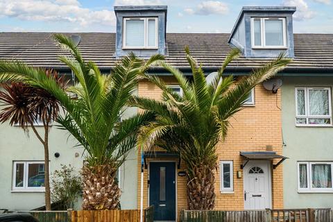 Ramones Terrace, Mitcham CR4