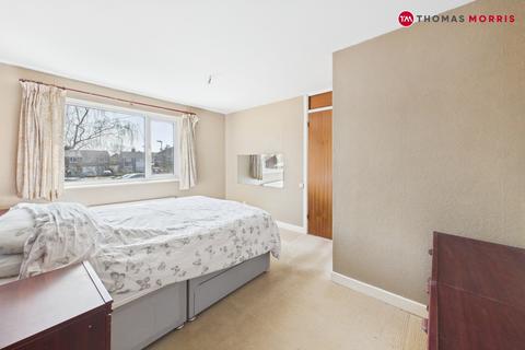 3 bedroom end of terrace house for sale, Andrew Road, St. Neots PE19