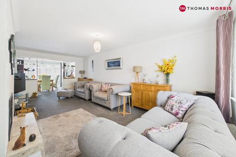 3 bedroom detached house for sale, Beachampstead Road, St. Neots PE19