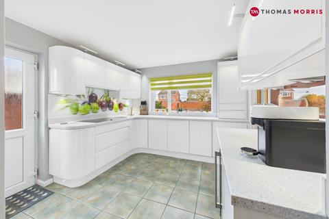 3 bedroom detached house for sale, Beachampstead Road, St. Neots PE19