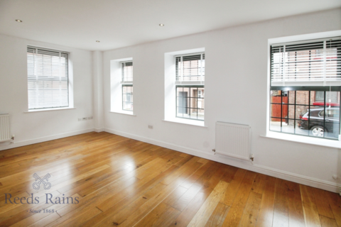 2 bedroom apartment to rent, Brown Street, Cheshire SK11