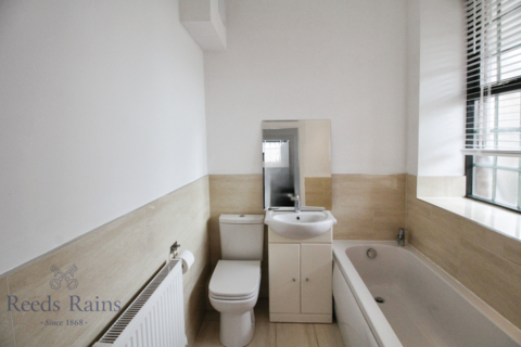 2 bedroom apartment to rent, Brown Street, Cheshire SK11