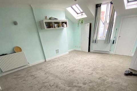1 bedroom in a house share to rent, Royal Gate, Hampshire PO4
