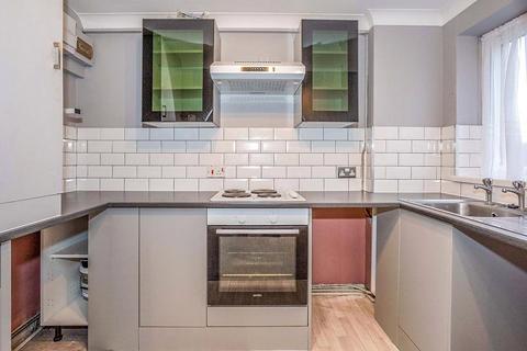 1 bedroom flat for sale, Crombie Close, Hampshire PO8