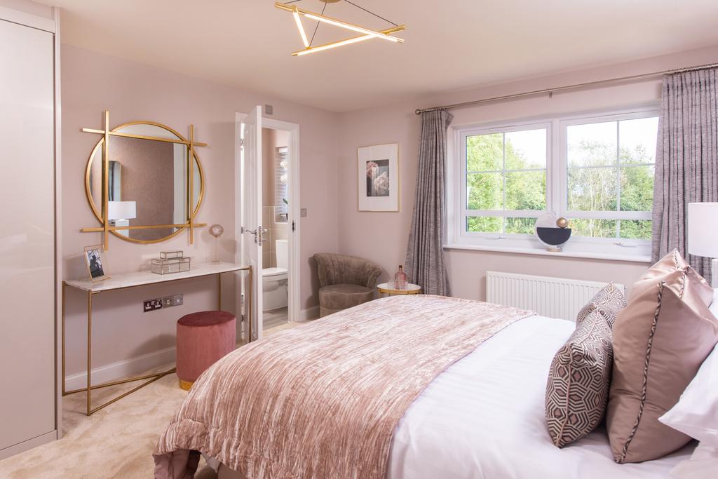 Alnmouth master bedroom/en suite