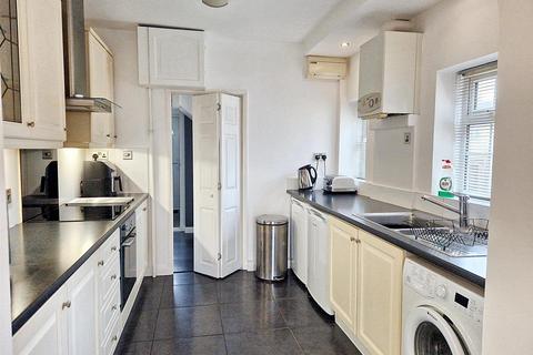 18 Bridge Road, Rochester, ME1 2JN