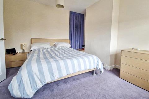 18 Bridge Road, Rochester, ME1 2JN