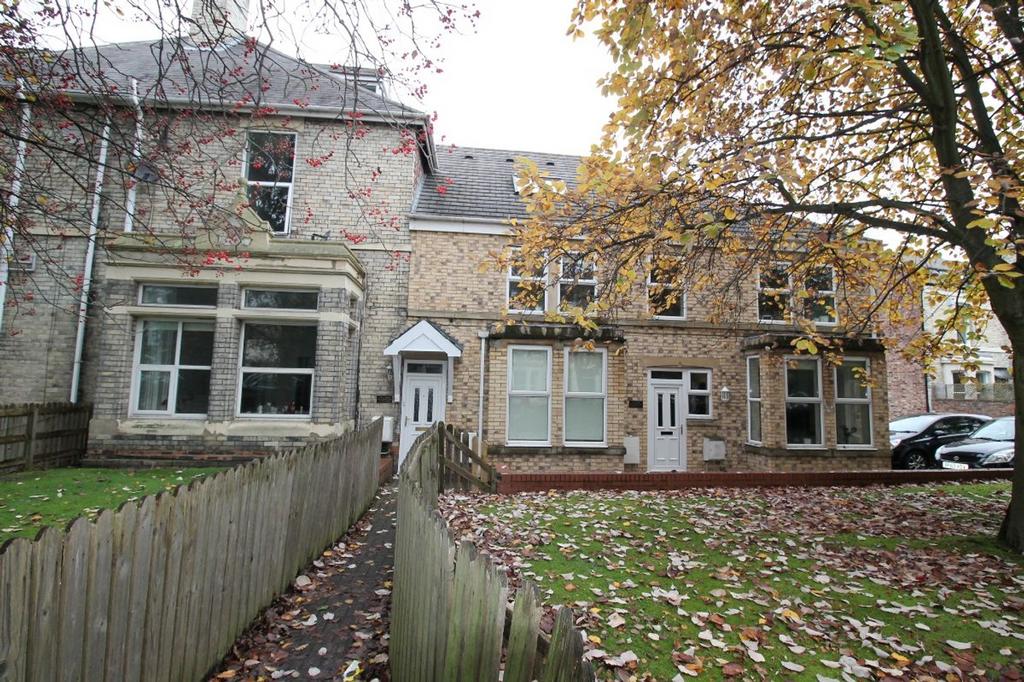 Charming front view of a well-maintained proper...