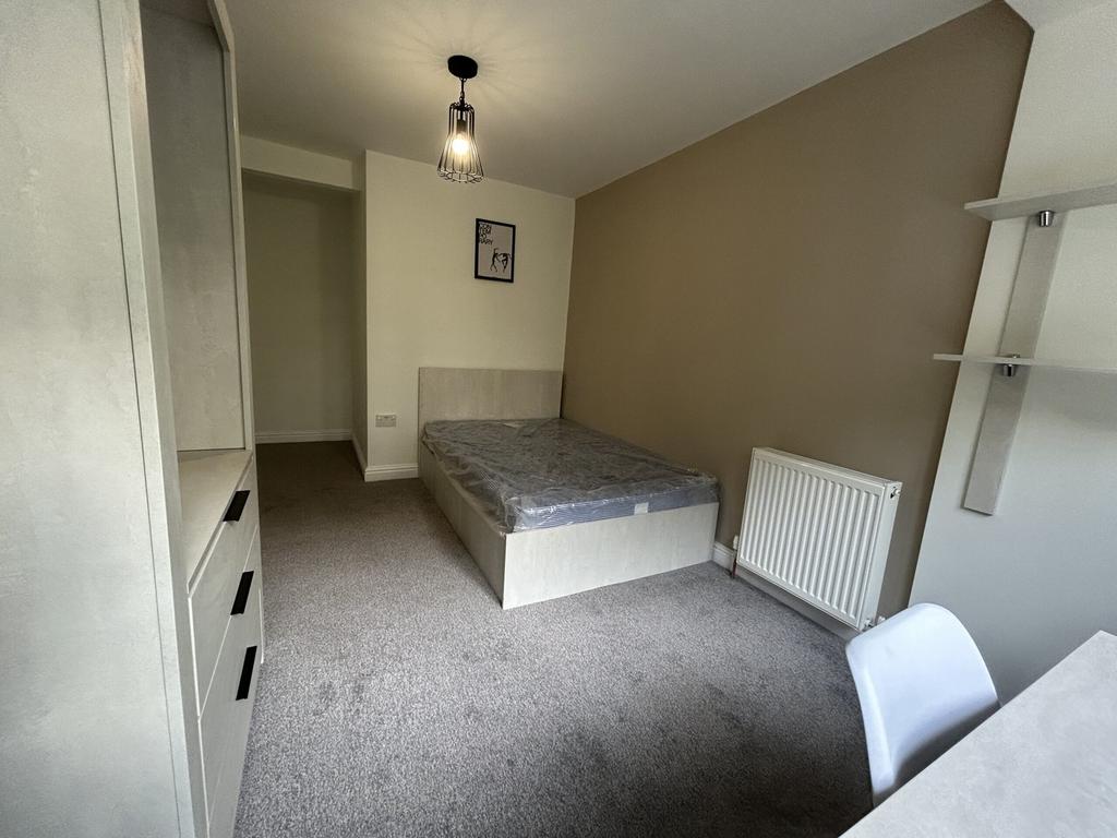 A spacious and tidy double bedroom, perfect for...