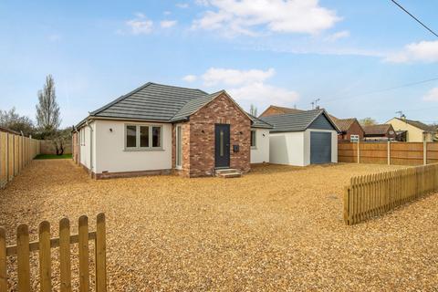3 bedroom detached bungalow for sale, Jubilee Avenue, Heacham