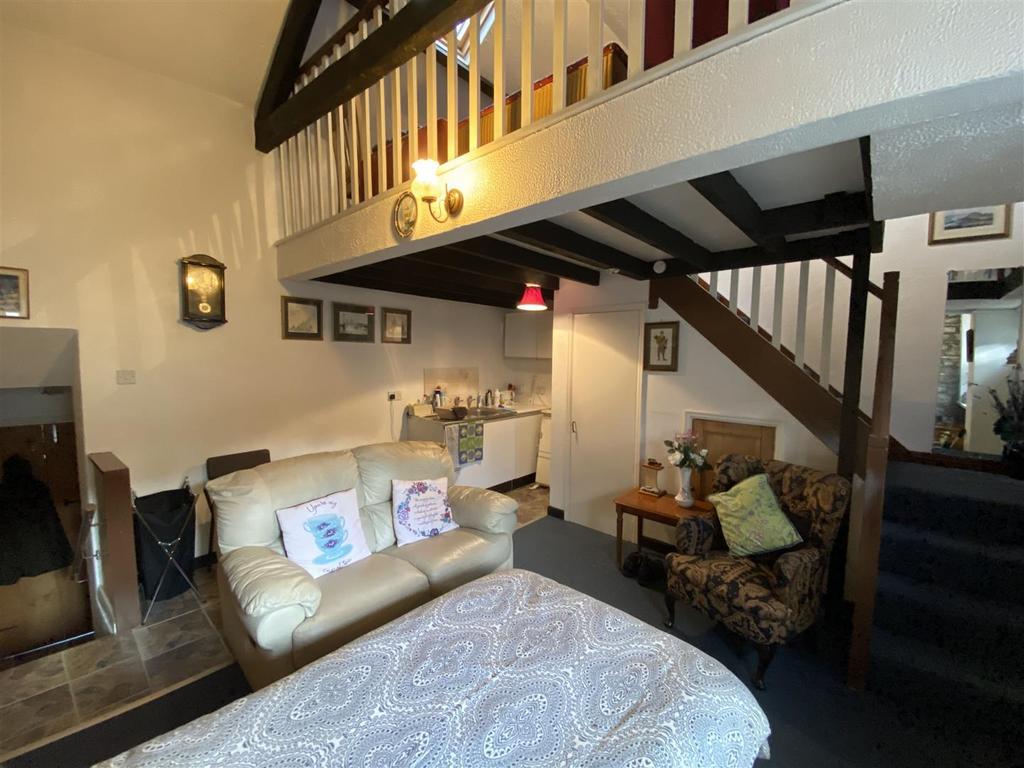 Another room aspect