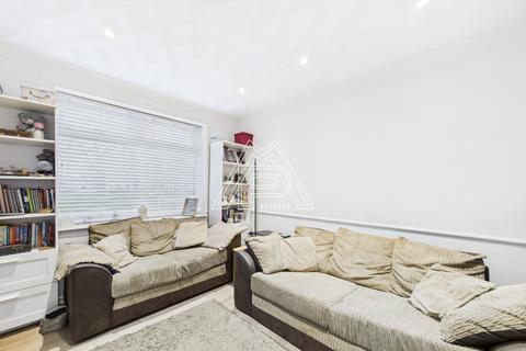 22 Annifer Way, South Ockendon, RM15 5BT