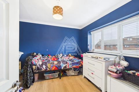 22 Annifer Way, South Ockendon, RM15 5BT