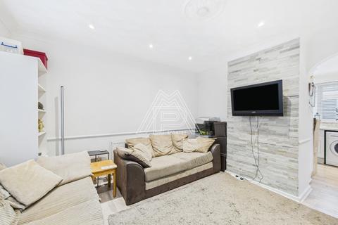 22 Annifer Way, South Ockendon, RM15 5BT
