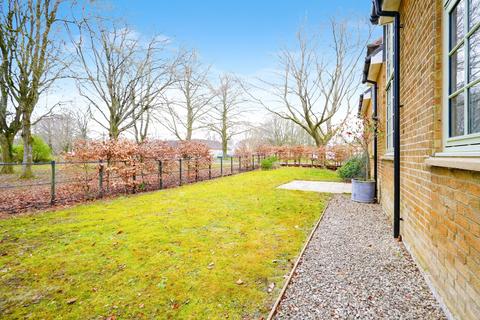 1 Eagle Drive, Upper Rissington, Cheltenham, GL54 2GW