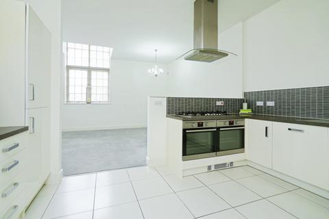 1 Eagle Drive, Upper Rissington, Cheltenham, GL54 2GW