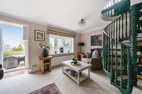 4 bedroom semi-detached house for sale, Bridle Path, Farnham GU51