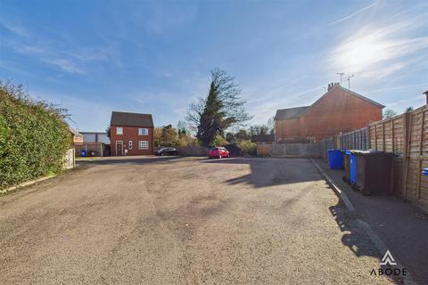 The Willows, 56c Derby Road, Uttoxeter, ST14 8EA
