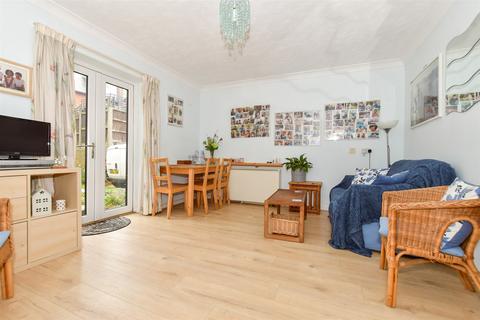 1 bedroom ground floor flat for sale, West Cliff Road, Broadstairs, Kent