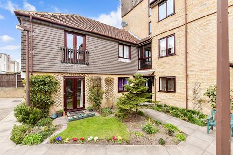 1 bedroom ground floor flat for sale, West Cliff Road, Broadstairs, Kent