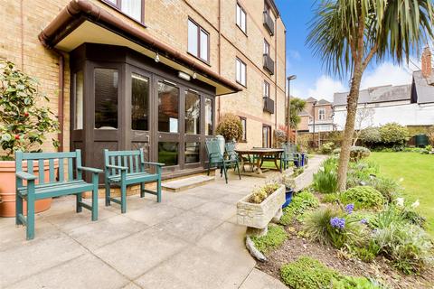 1 bedroom ground floor flat for sale, West Cliff Road, Broadstairs, Kent