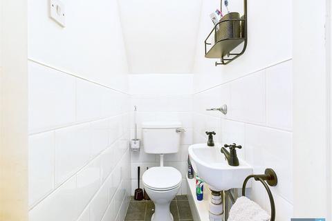 9 Thompson Drive, Hatfield, Doncaster, DN7 6JX